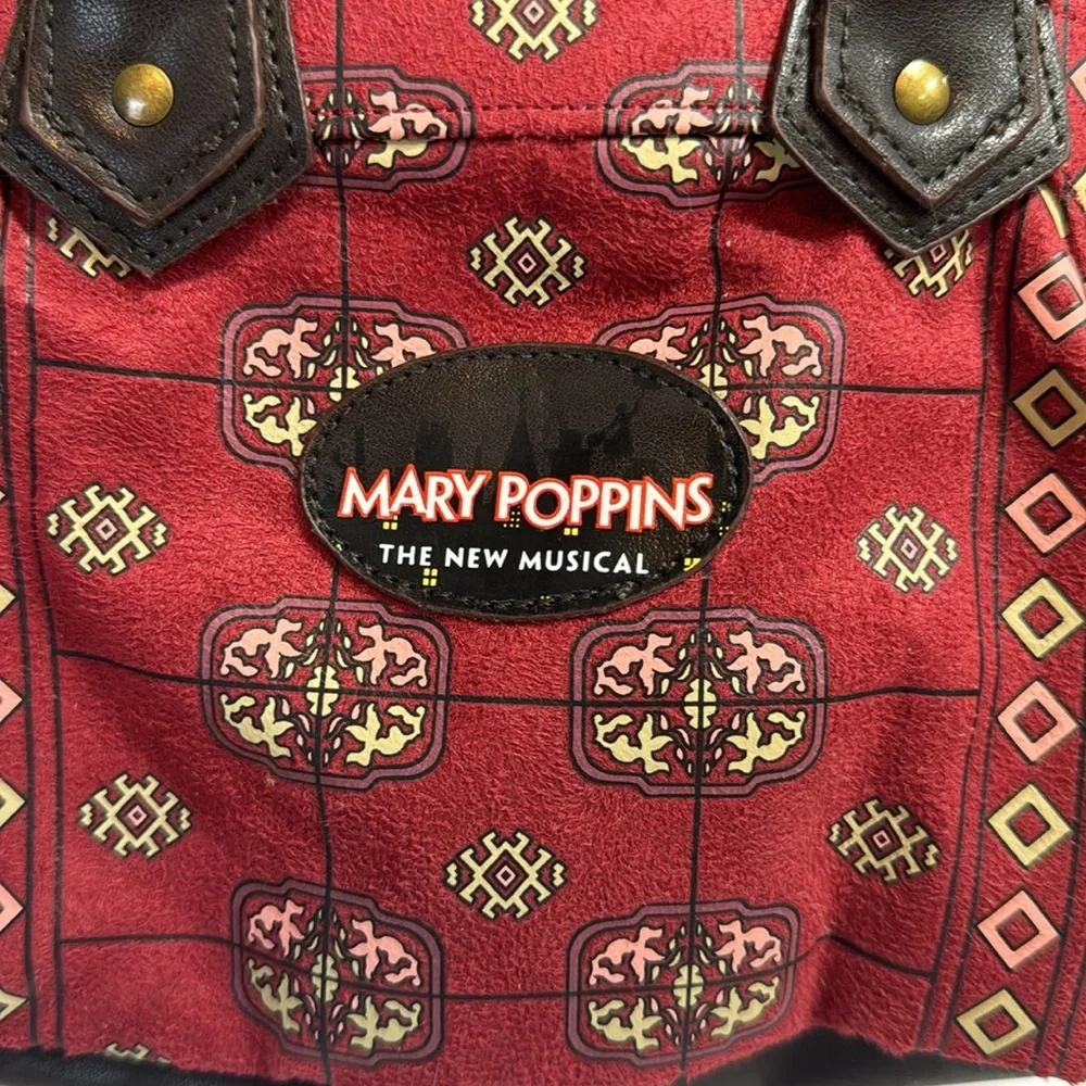 DISNEY MARY POPPINS THE MUSICAL CARPET CLUTCH BAG PURSE MAGNETIC - Picture 2 of 4